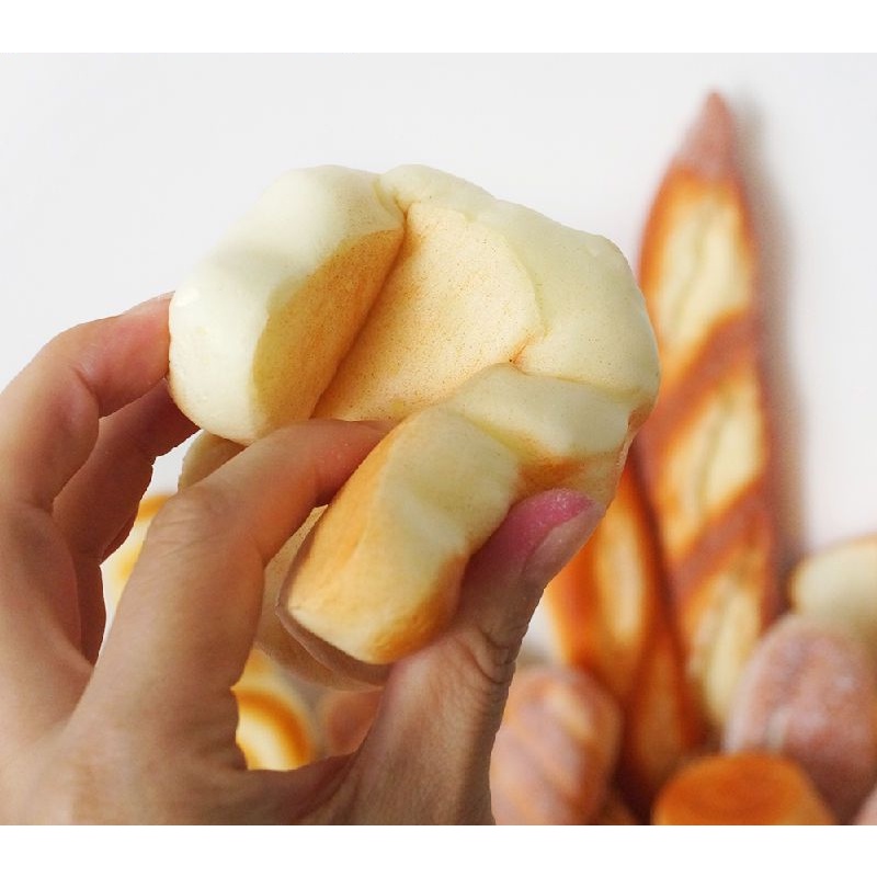 Mô Hình Bánh Mì Giả Trang Trí Nhà Trẻ