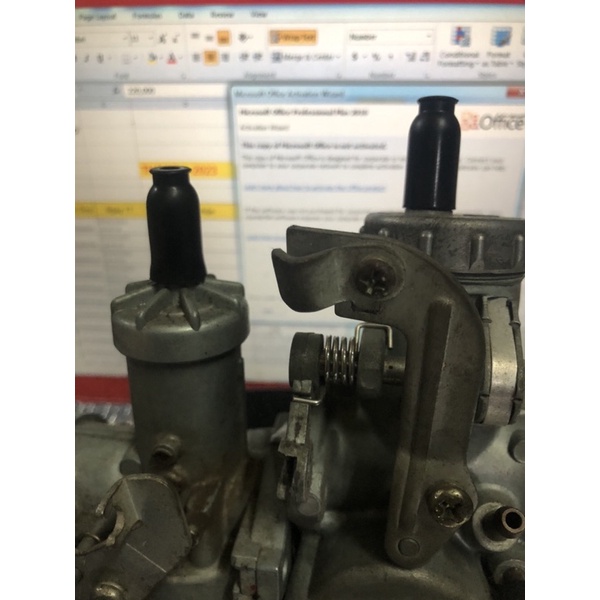 Nút chụp cao su bình xăng con