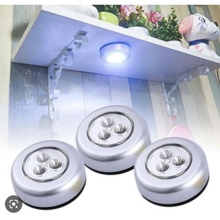 Đèn led 3 bóng dán tường dùng pin aaa - thiết kế nhỏ gọn dễ dàng sử dụng - 3 bóng đèn led sáng tiết kiệm pin