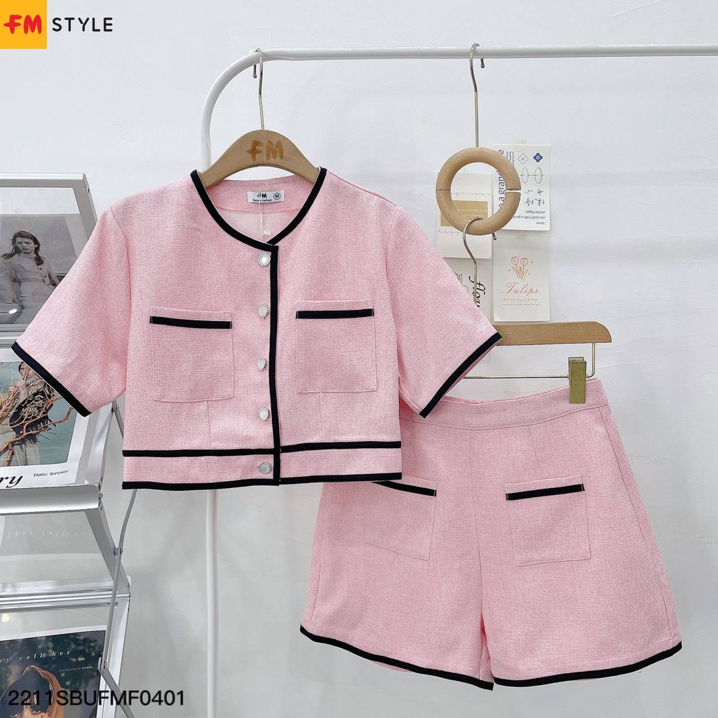 Set đồ nữ sang chảnh FM Style cổ tròn đính nút phối viền túi kèm quần short lưng cao thời trang Hàn Quốc 211040011