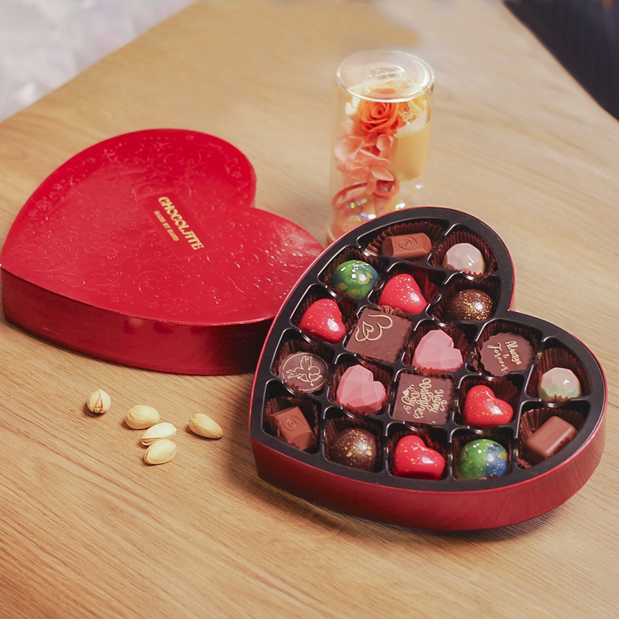Socola Valentine Lời tỏ tình SO19 - Hộp trái tim đỏ 19 viên quà tặng 14/2 chocolate bonbon