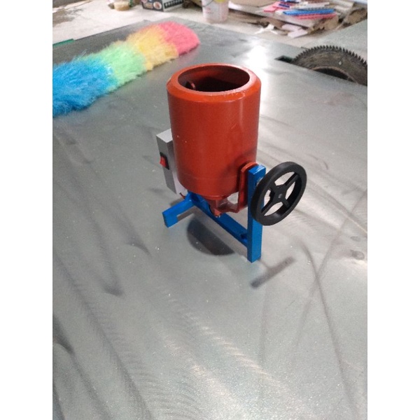 Máy trộn bê tông mini Tractor