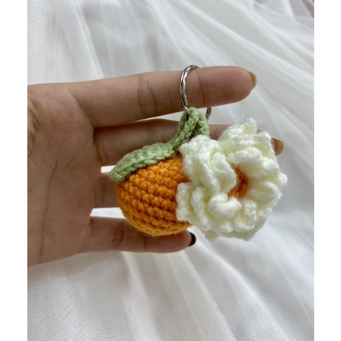 Móc khoá quả quýt kèm hoa handmade