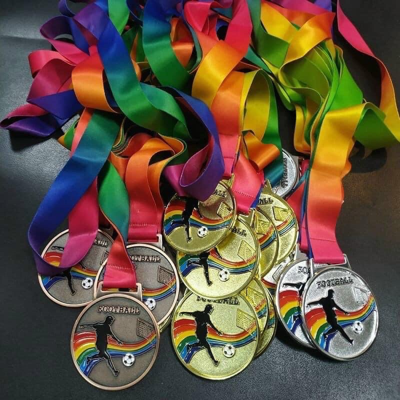 Sỉ Huy chương bóng đá cao cấp, Vàng, Bạc, Đồng