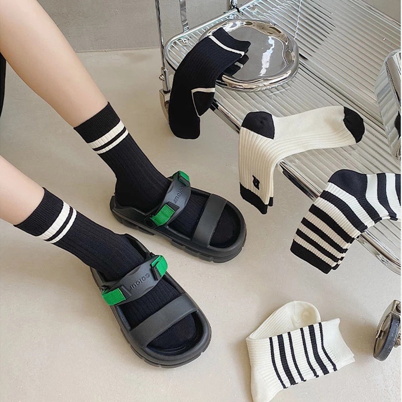 Vớ Cotton Mỏng Cổ Vừa Thêu Họa Tiết Sọc Trắng Đen Cho Nam Và Nữ