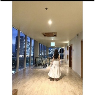 đầm trắng 2 dây