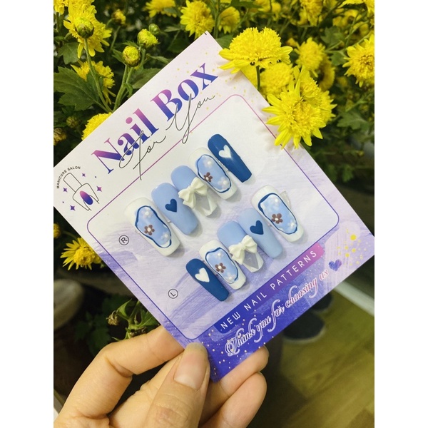 Bìa Nail box 100 tờ  giấy gắn móng tay giả giá rẻ, in2 mặt phủ bóng