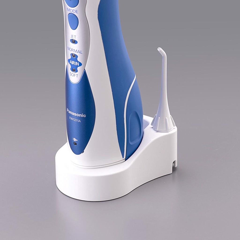 Máy tăm nước Panasonic EW1211 vệ sinh răng miệng cầm tay dùng sạc pin Hàng Đức chính hãng
