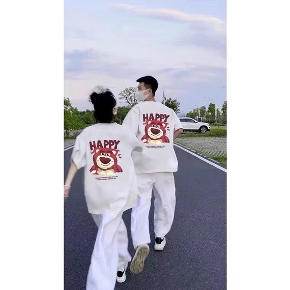 Áo Thun Cặp Nam Nữ In Hình Gấu Hồng Happy Mặt Sau Tay Lỡ