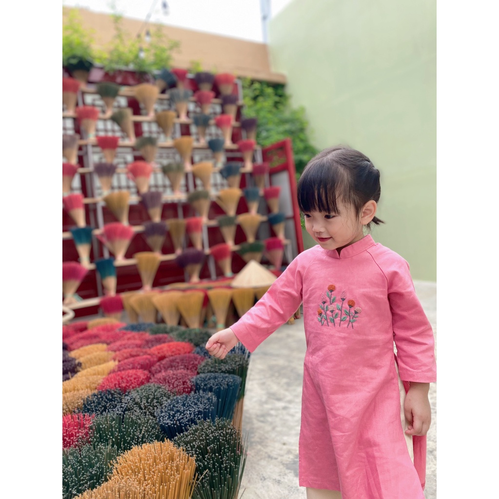 ẢNH THẬT - BỘ ÁO DÀI LINEN THÊU HOA TAM GIÁC MẠCH CHO BÉ GÁI