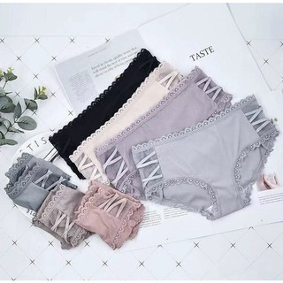 Quần lót thun gân phối ren