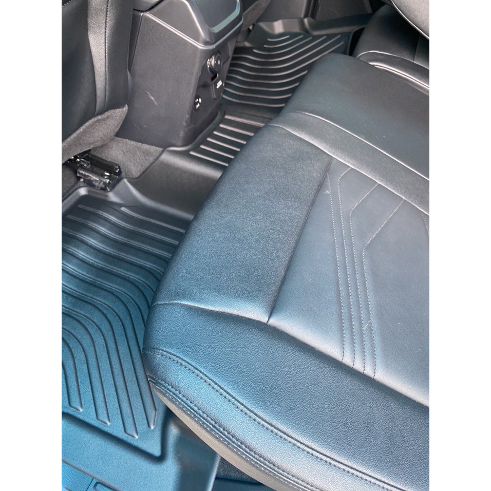 Thảm lót sàn xe ô tô Ford Everest 2022-2023  Nhãn hiệu Macsim chất liệu nhựa TPE cao cấp màu đen