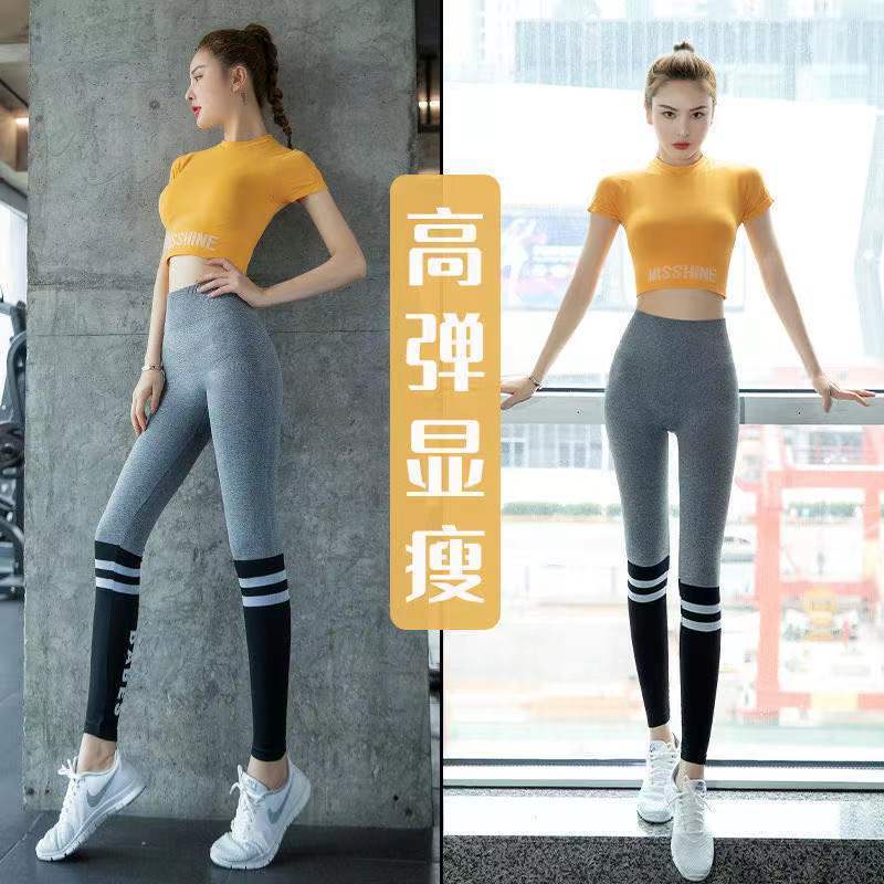 Bộ Áo Thun Tay Ngắn + Quần Dài Ôm Dáng Thoáng Khí Phong Cách Thể Thao Thời Trang Cho Nữ