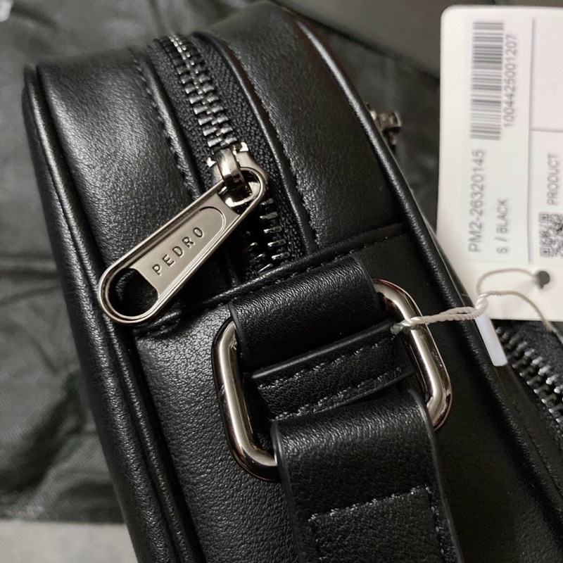 Túi đeo chéo nam Pedro Multipocketed