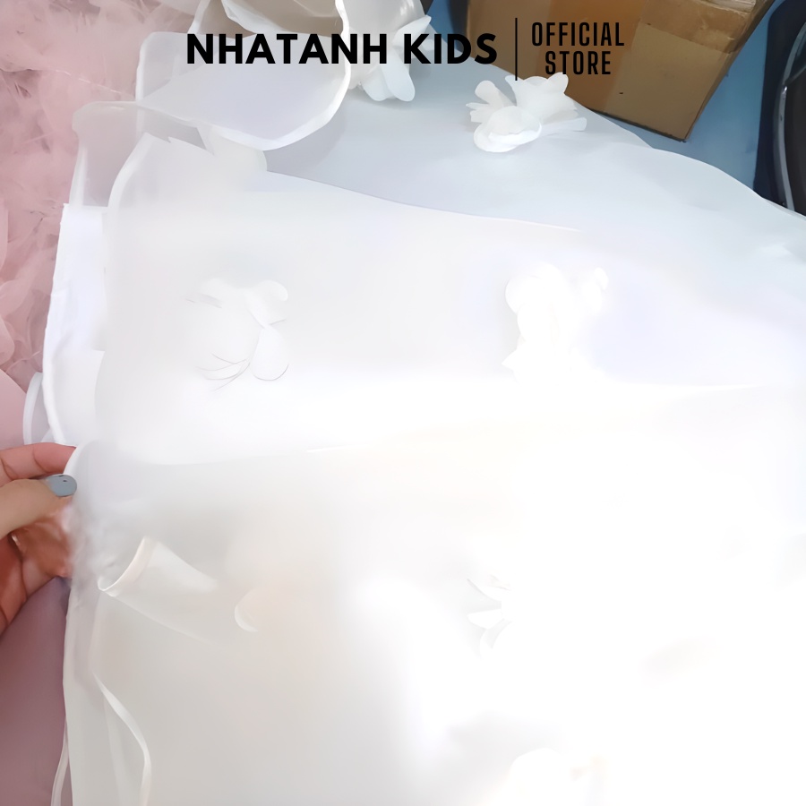 Đầm công chúa bé gái NHATANH KIDS màu trắng tay bông đính hoa quanh váy cho bé từ 0-12 tuổi NA36