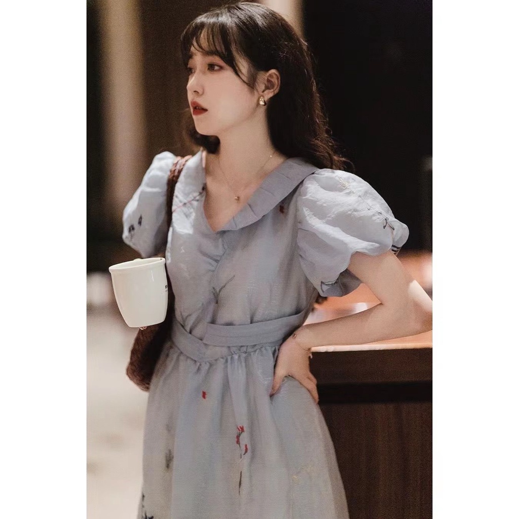 Đầm midi  Lửng Tay Ngắn Thêu Hoa Nhỏ Màu Xanh Dương Thời Trang Mùa Hè 2023