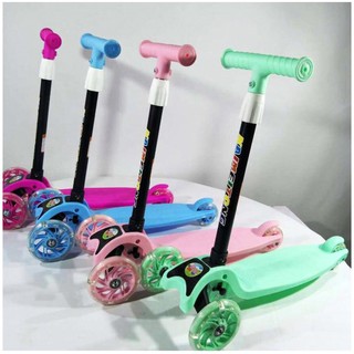 Xe scooter 3 bánh phát sáng - Cho bé 2-4 tuổi