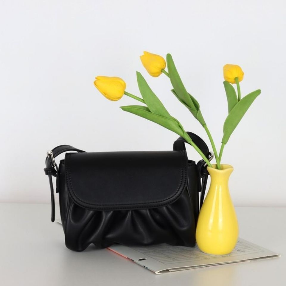 Túi Xách Đeo Vai / Kẹp Nách Hình Đám Mây Chất Liệu Sáp Mềm Mại Thời Trang Dành Cho Nữ