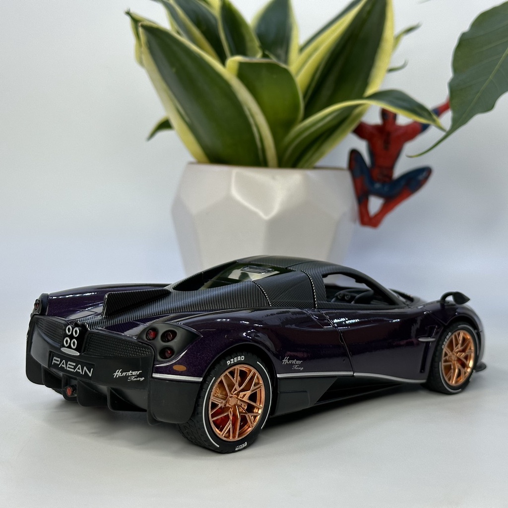 Mô hình siêu xe Pagani Huayra tỷ lệ 1:22 bằng kim loại tung đôi cánh thiên thần
