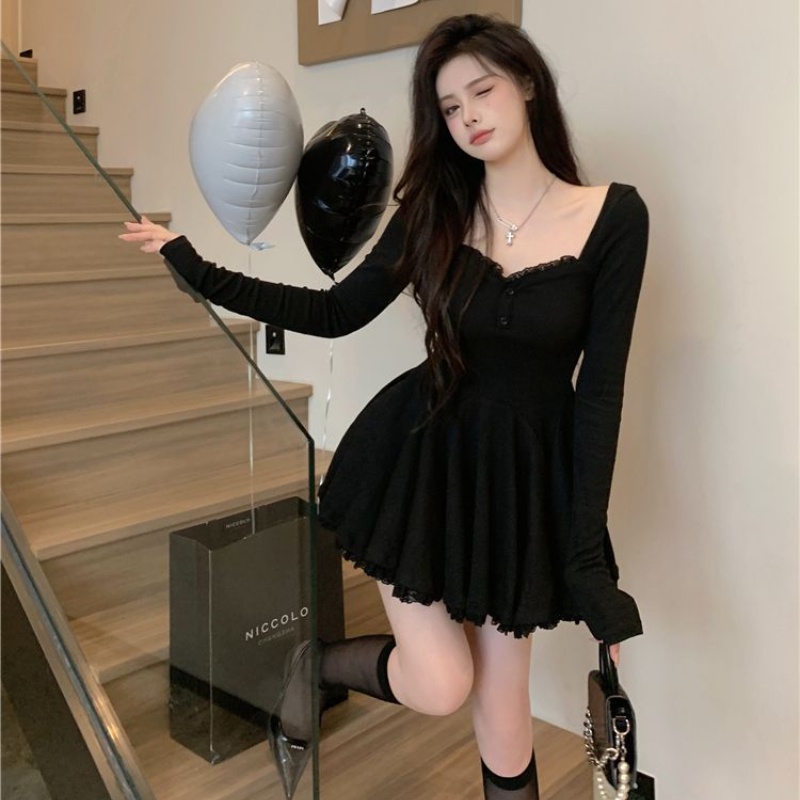 Đầm Nữ Tay Dài Cổ Vuông Thời Trang Quyến Rũ