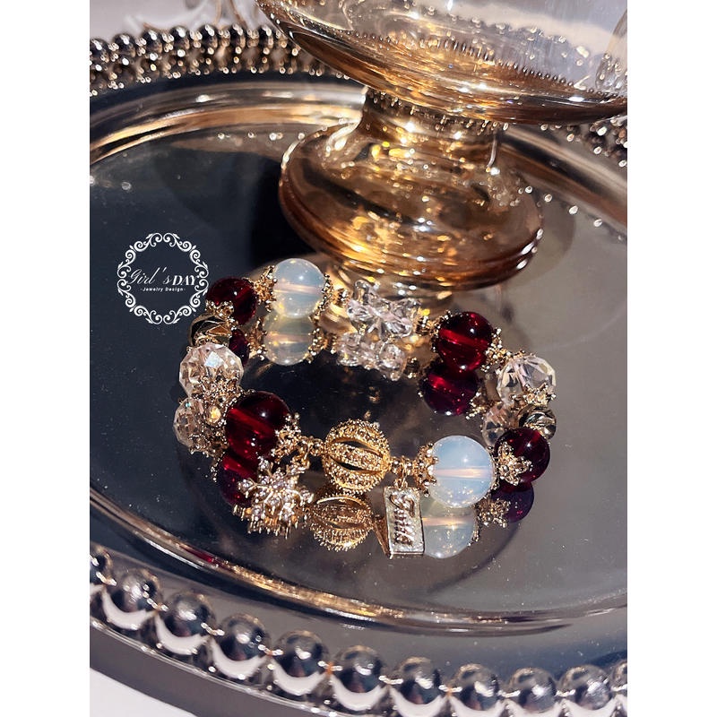 Vòng Đeo Tay Mặt Hoa Tuyết Đính Đá Opal Màu Trắng / Đỏ Phong Cách Giáng Sinh Cho Nữ