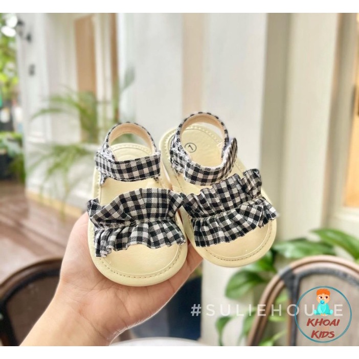 Sandal đính nơ tập đi cho bé gái