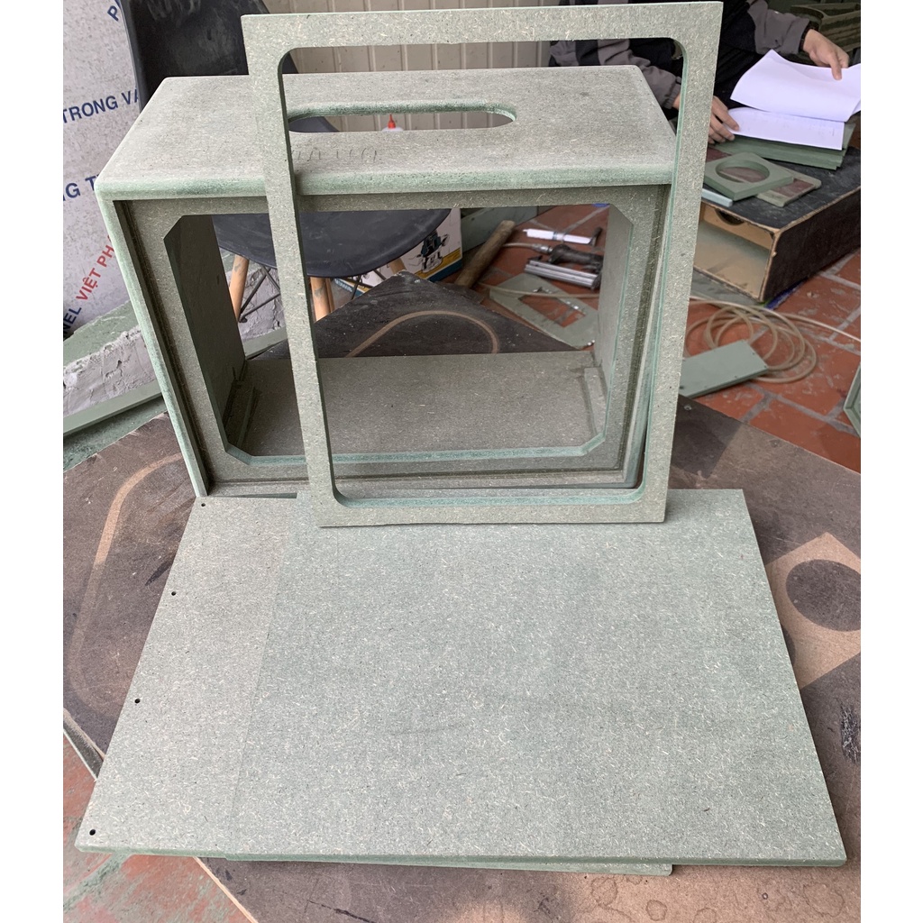 Vỏ box loa KT 40x31x20 gỗ xanh, đã khoét sẵn Control. đã bôi keo, trà mịn, bo góc đẹp