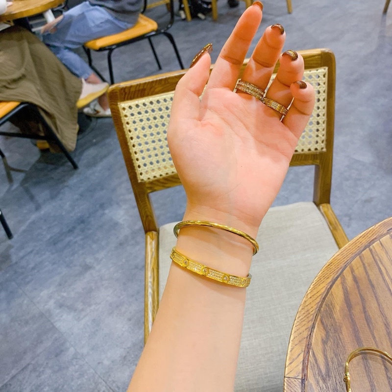 𝚃𝚒𝚝𝚊𝚗 Vòng tay trơn tròn chui không khoá