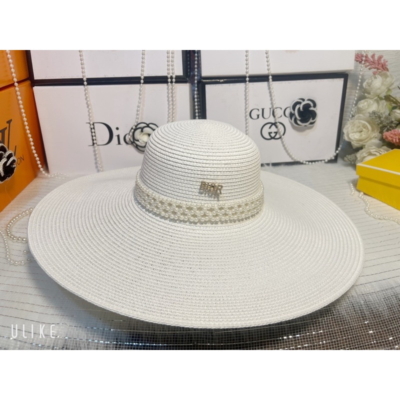 Mũ Cói thời trang đi biển Vành Rộng sang chảnh