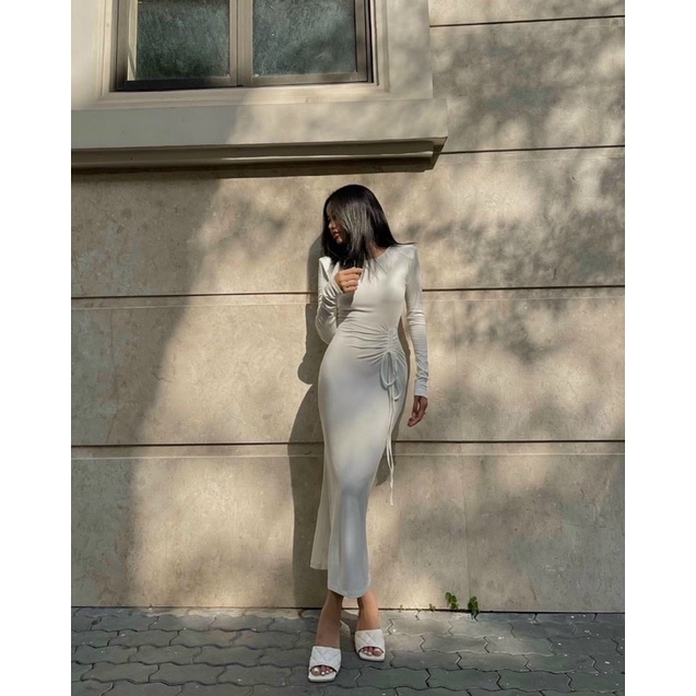 Đầm ôm body cổ tròn tay dài dáng dài rút dây hông cực tôn dáng