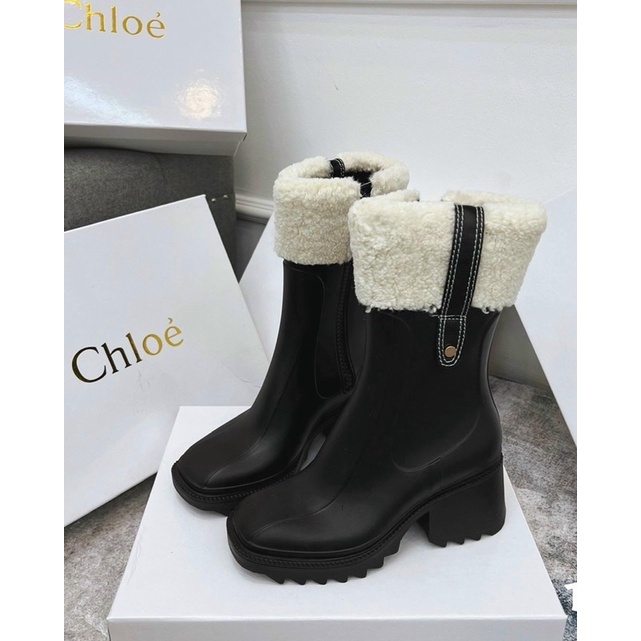 Boot nữ fullbox Hàng sẵn