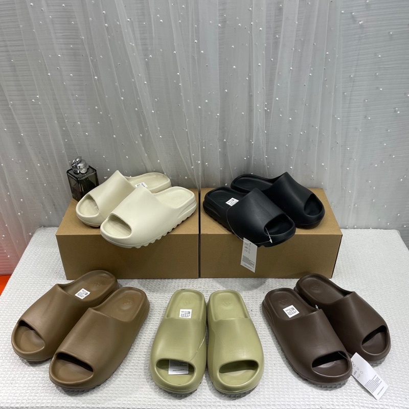 Dép Slide E về đủ 5 màu như hình nhá. Mở bát đầu năm đáng đồng tiền bát gạo ý 👉🏾Size 36-40 (form nhỏ tương đương 35-39)