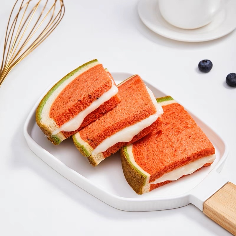 Bánh mỳ dưa dấu 🍉 dưa gang 🍈 nhân kem sữa chua 🍞