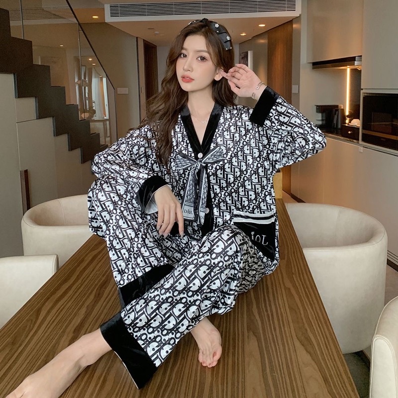 Bộ Nhung Nữ Quảng Châu