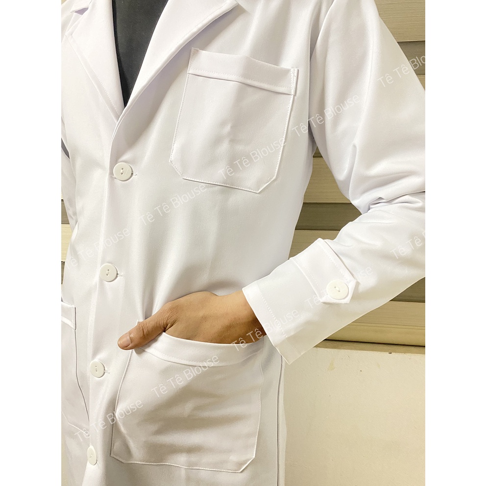 Áo Blouse Nam Cộc, Dài Tay Dáng Ngang Gối Cao Cấp, Vải Co Giãn, Không Nhăn dùng làm quà tặng cho Bác sĩ, có thêu tên