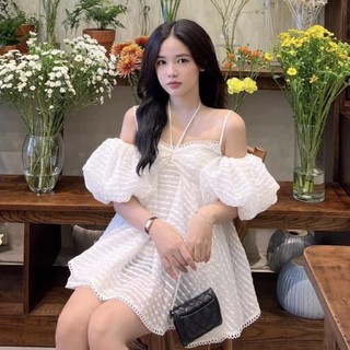 Set hàng thiết kế áo cổ yếm xoè tiểu thư kèm chân váy đen cao cấp