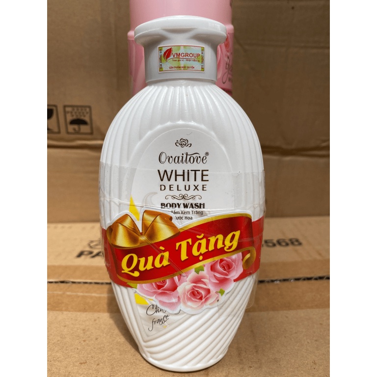 Sữa tắm hương hoa hồng em tắm anh yêu 650g tặng kèm như hình