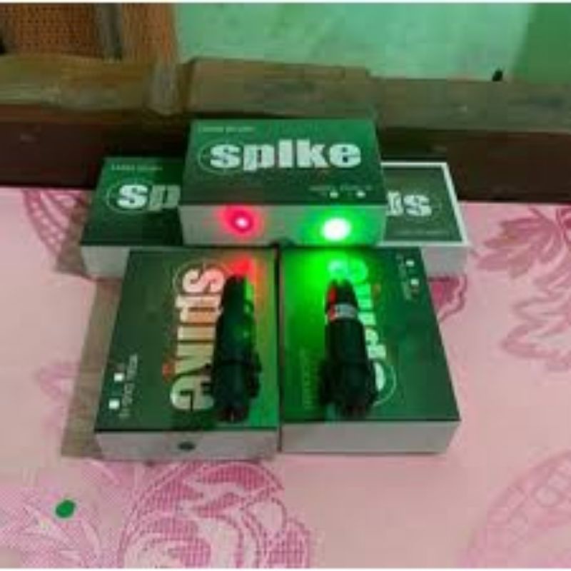 Đèn la ze.Xanh và Đỏ pin  sạc định vị