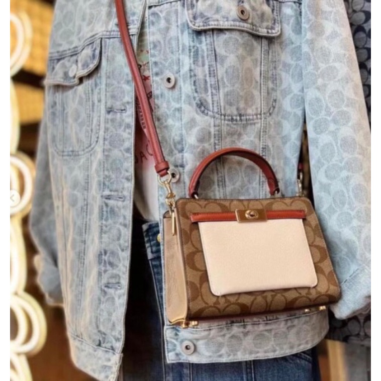 Túi Coach mini lane