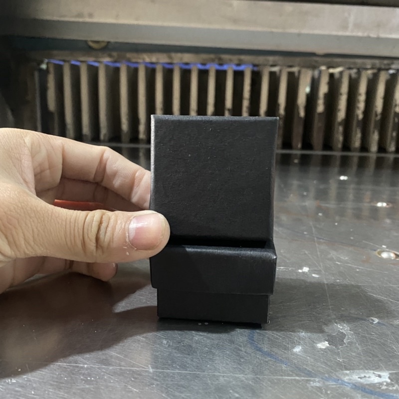 Hộp nhãn  lót mút nhung kèm ảnh thật