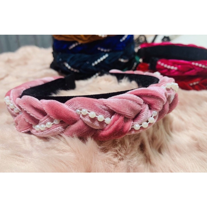 Bờm nhưng Tết dây ngọc