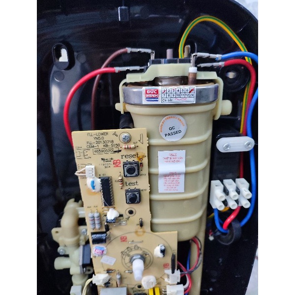 Rờ le nhiệt máy nước nóng