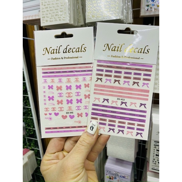 Stick hót trang trí móng