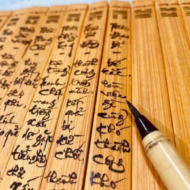 KINH DỊCH - 64 QUẺ ỨNG DỤNG TRÊN THẺ TRE