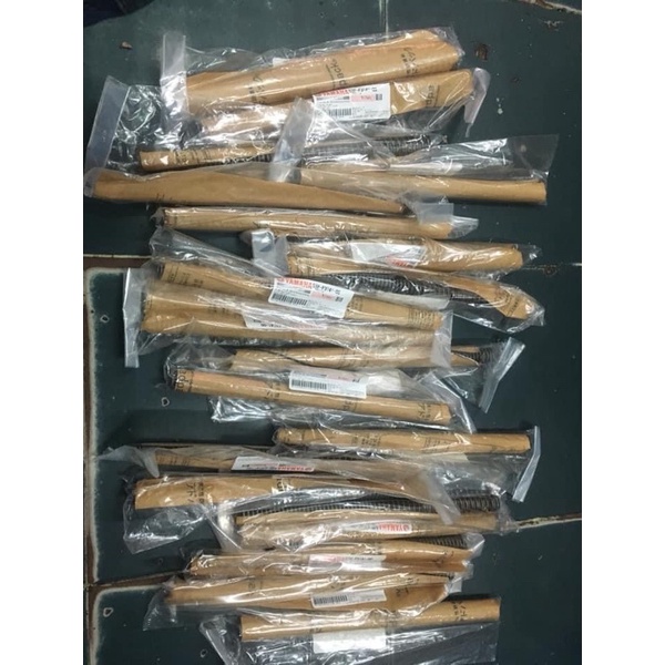 Lò xo phuộc trước zin dài cho các loại xe, giúp tăng đàn hồi.