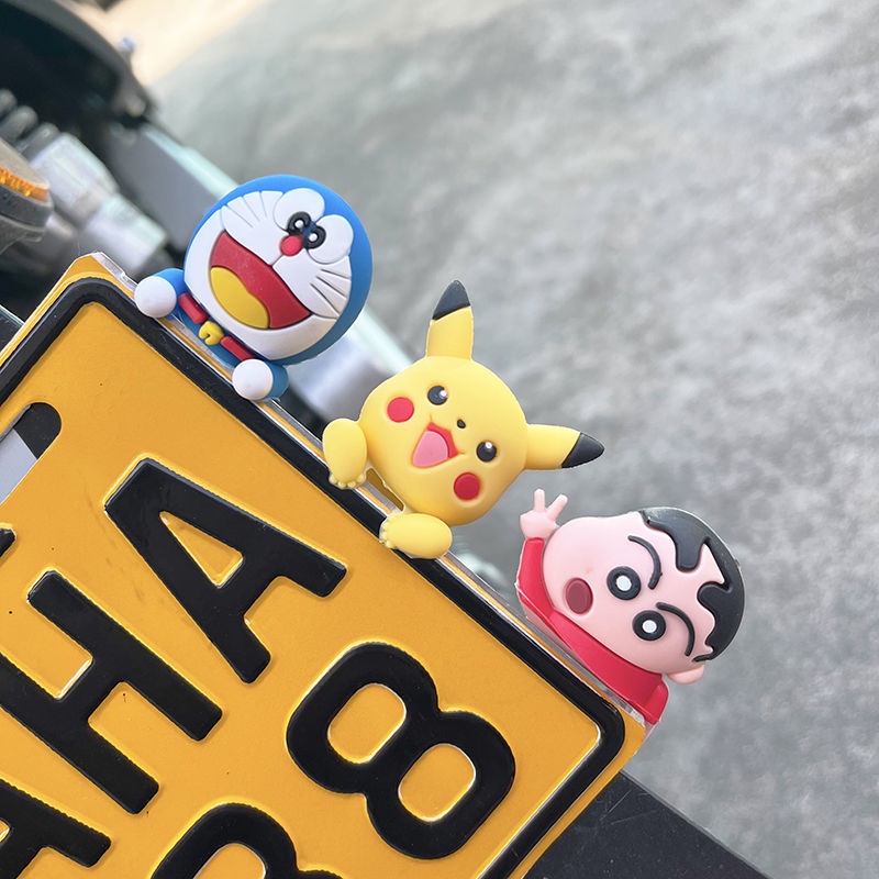 Búp Bê Nhỏ Dễ Thương Trang Trí Biển Số Xe Hơi