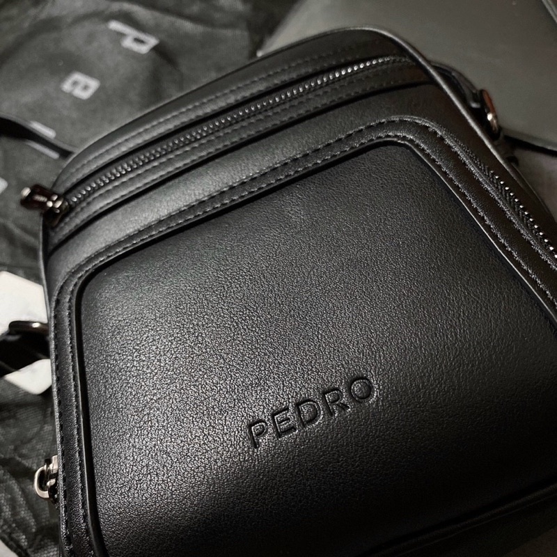 Túi đeo chéo nam Pedro Multipocketed