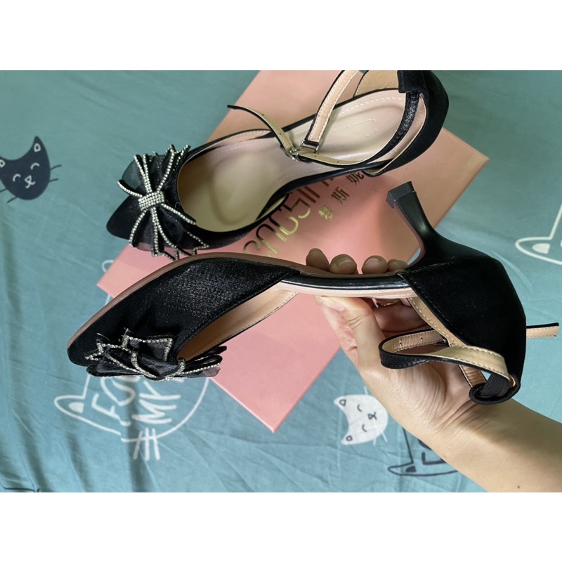 Giày cao gót đính nơ xinh xắn size 37