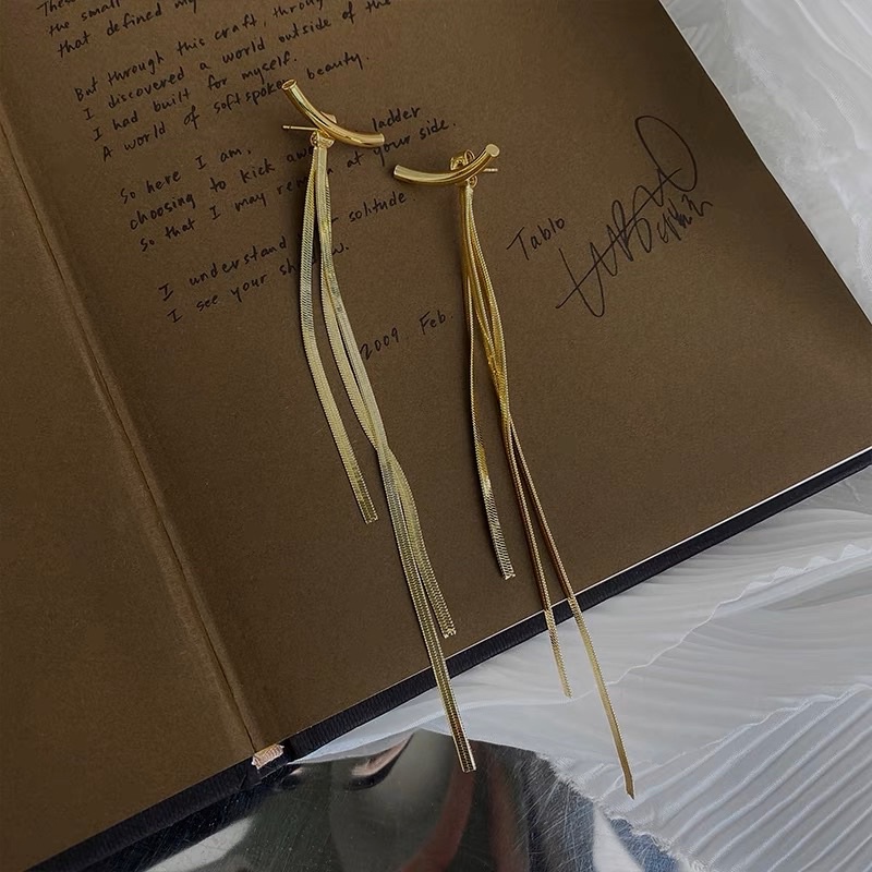 Bông tai đính hạt dài