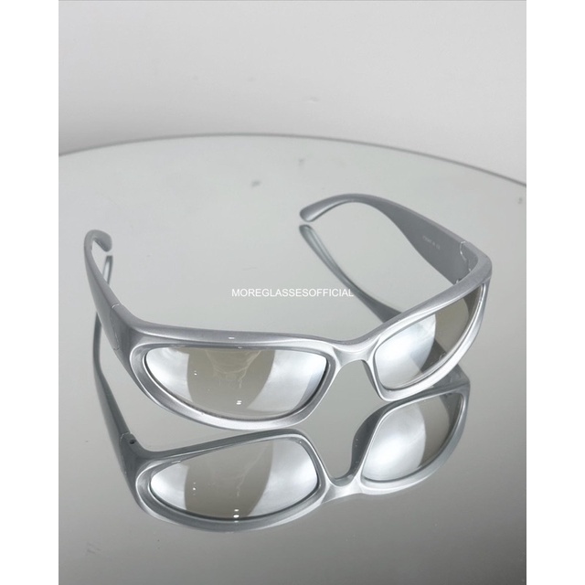 Kính mát có sẵn MOREGLASSES phong cách thời trang nam nữ Y2K Punk 2023 tròng kính chống UV 400 ảnh thật